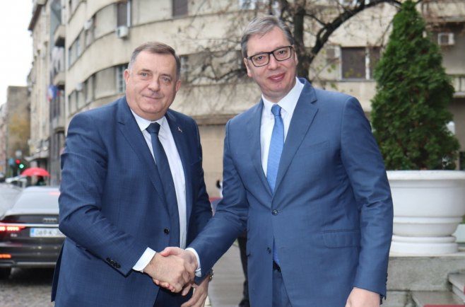 Dodik čestitao Vučiću pobjedu na izborima: građani Srbije prepoznaju ispravnu politiku kojom vodite Srbiju!