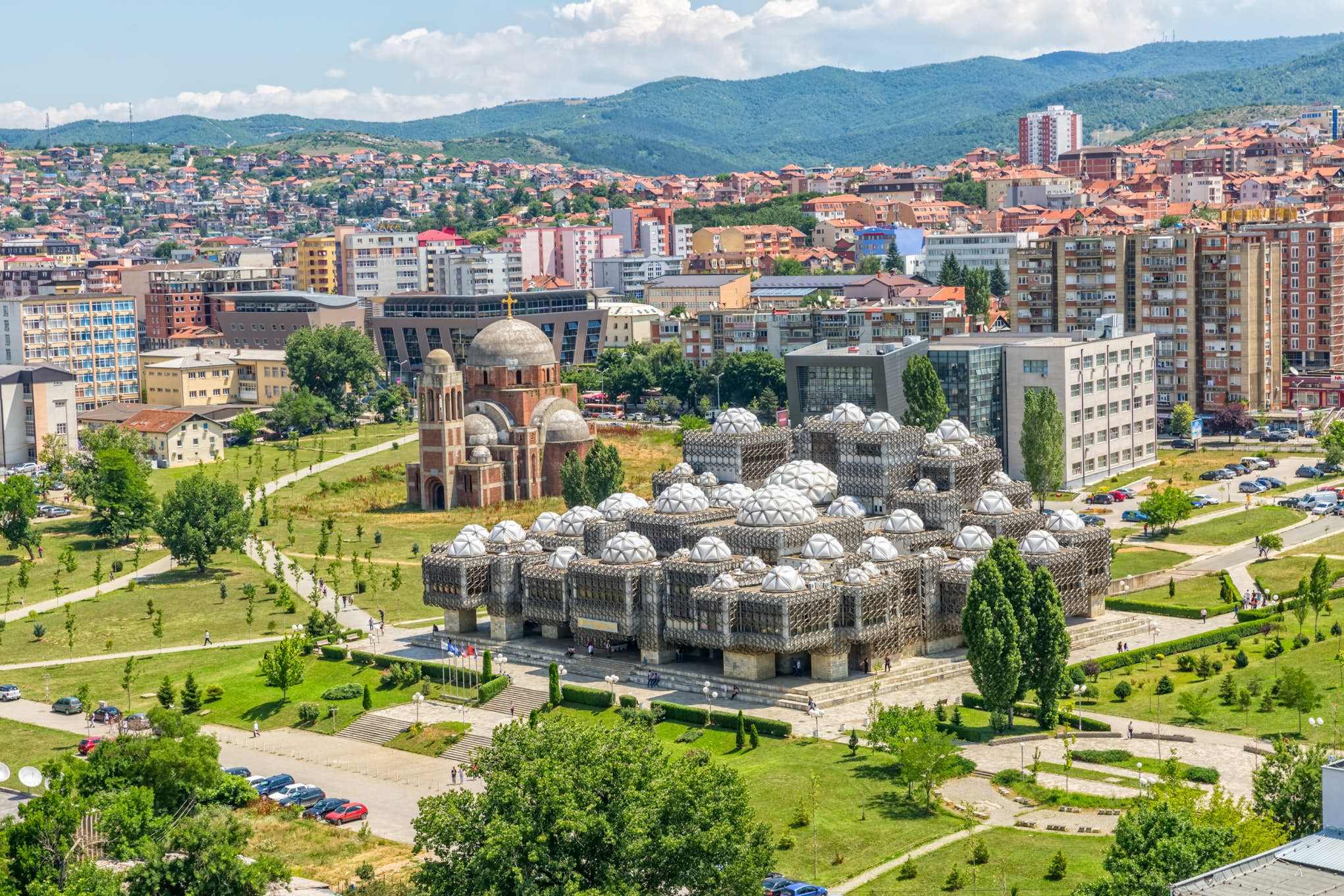 Priština: Tužilaštvo podiglo optužnicu protiv dvije osobe jer su liječili malobrojne Srbe