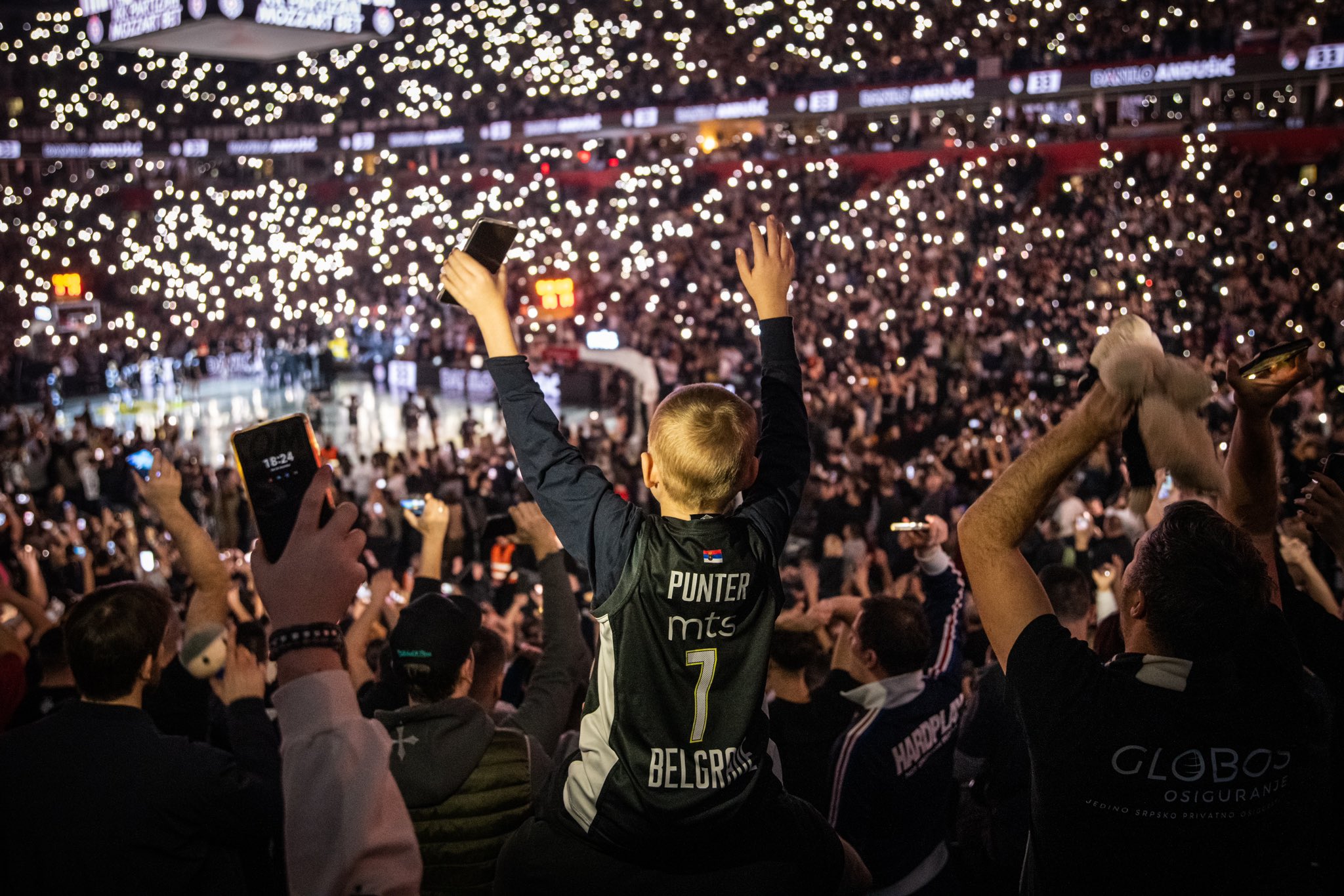 Partizan: Bez vrijeđanja i ubacivanja premeta na teren