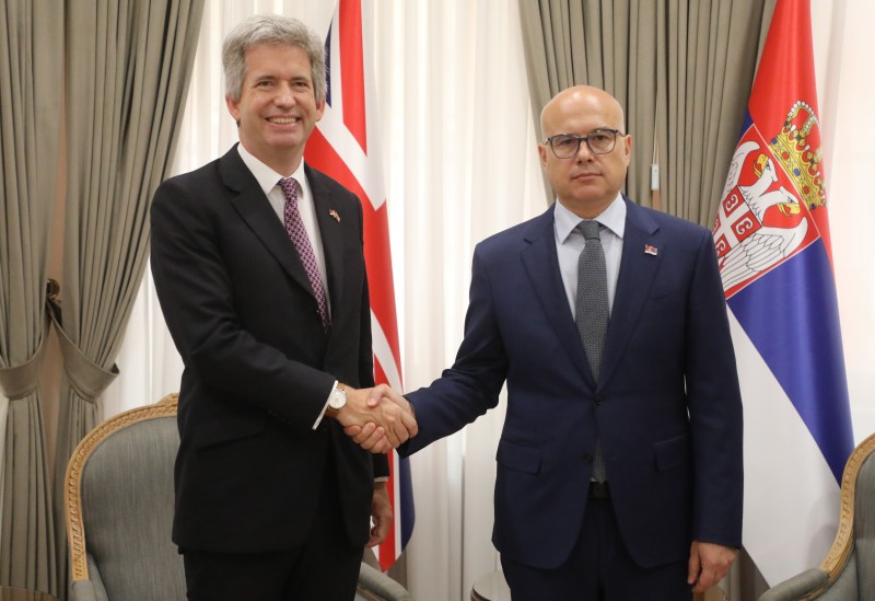 Vučević poručio britanskom ambasadoru: Neophodno pritisnuti Prištinu kako bi se nastavio dijalog i zaustavio teror nad Srbima