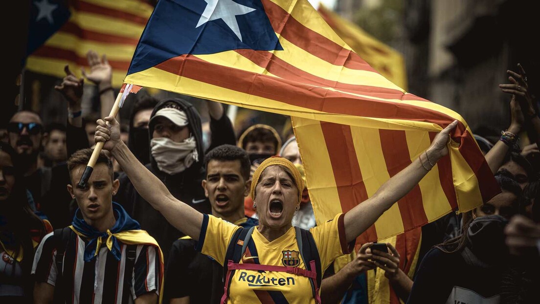 Katalonski separatisti traže od Španije da odmah prizna lažnu državu
