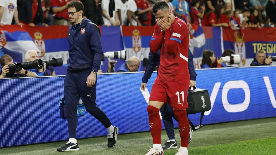 Kostić i Petrović napustili kamp reprezentacije Srbije: Prvi zbog povrede, drugi jer je postao otac