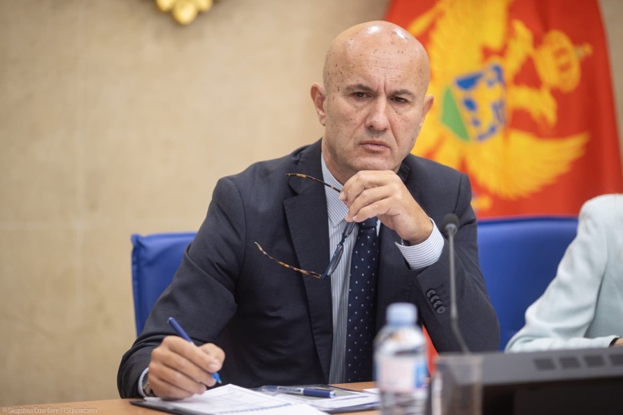 Miodrag Laković u tonu sa DPS-om i GP URA: Neću glasati za Rezoluciju, napustiću salu prije glasanja