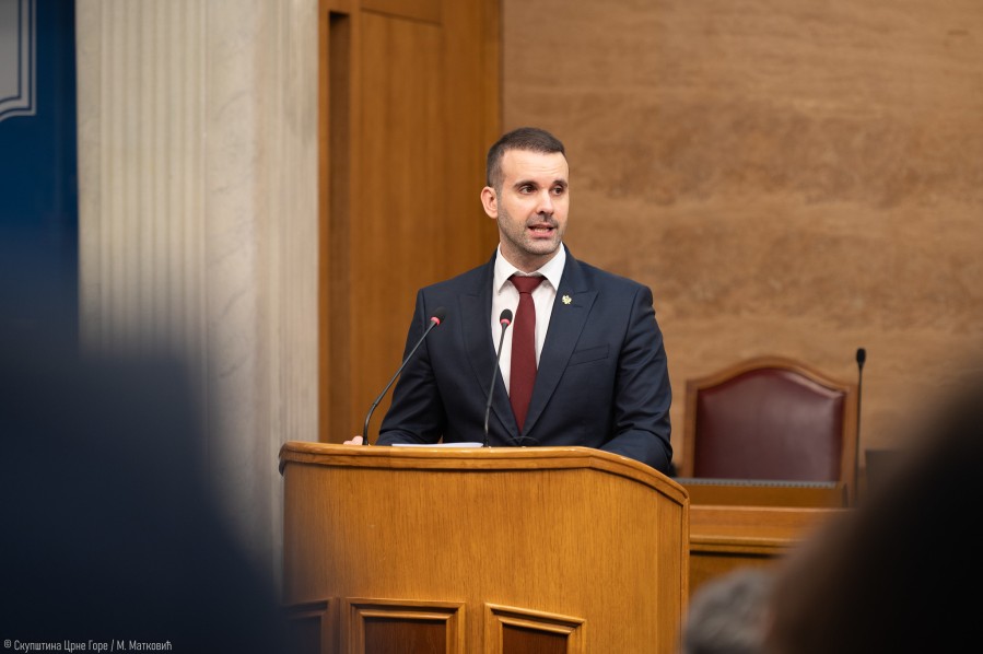 Spajić sjutra odgovara na pitanja poslanika