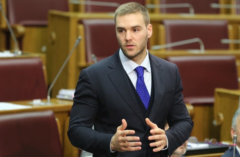 Skandalozna konstatacija Rakočevića: Rezolucija o genocidu u Jasenovcu uništava međunarodni imidž Crne Gore!