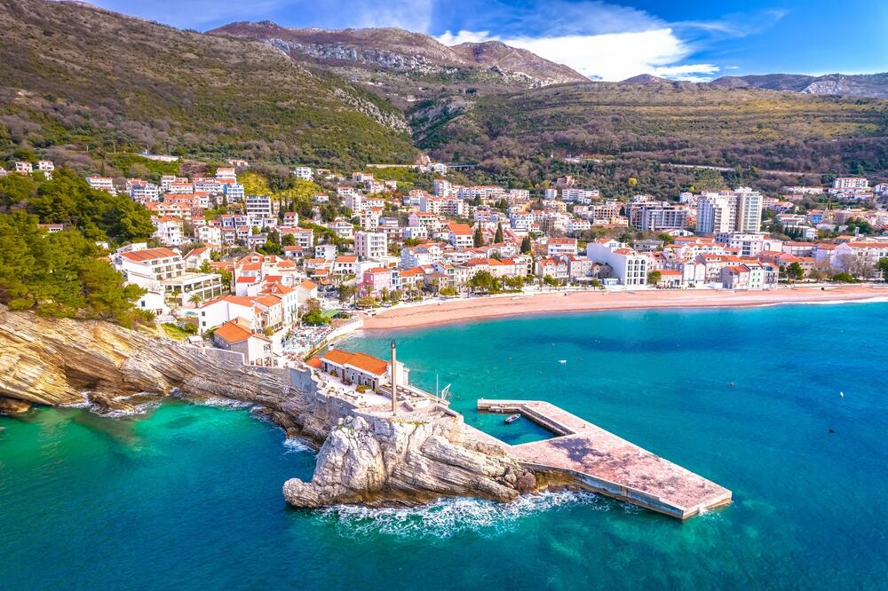 „Morsko dobro“ i ponuđače na tenderu za zakup plaža sumnjiči za prevaru: Krivična prijava zbog sumnjivih radnji u Petrovcu