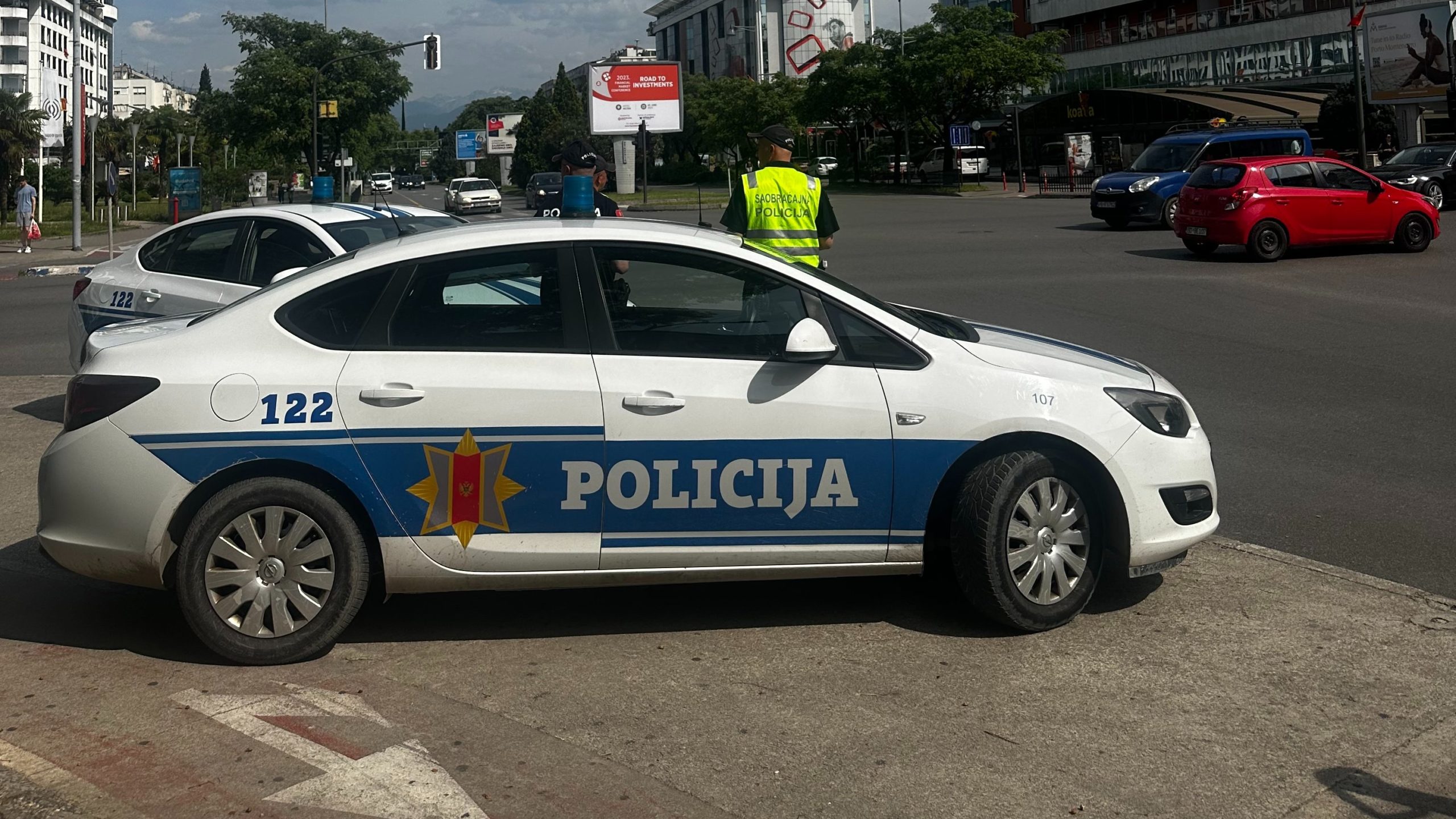 Za 24 sata 21 saobraćajna nezgoda, tri osobe teže povrijeđene