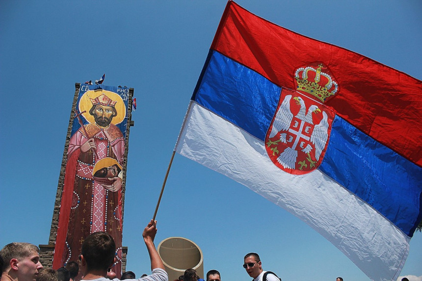 Mojoj kćeri, ko podsjetnik, za njen prvi Vidovdan
