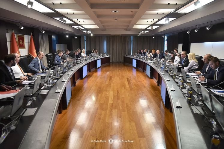 Rekonstrukcija Vlade može donijeti stabilnije političke prilike