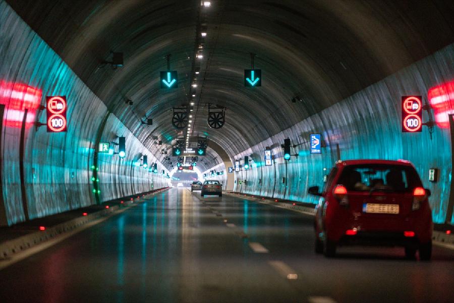 U udesu u tunelu Vjeternik: Jedno lice stradalo