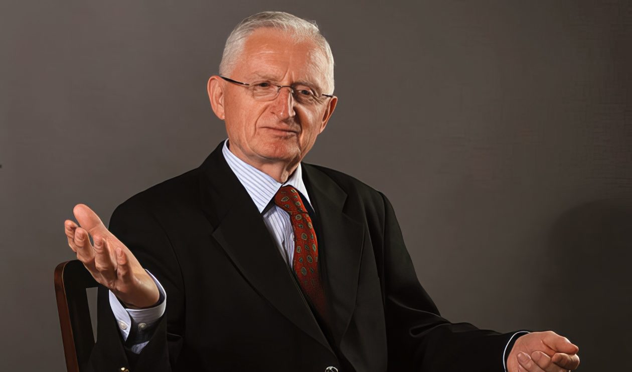 Jovanović: Umjesto što se konstantno brane od suludih i netačnih optužbi na svoj račun, Srbi imaju puno pravo da upru prstom u NATO zločince