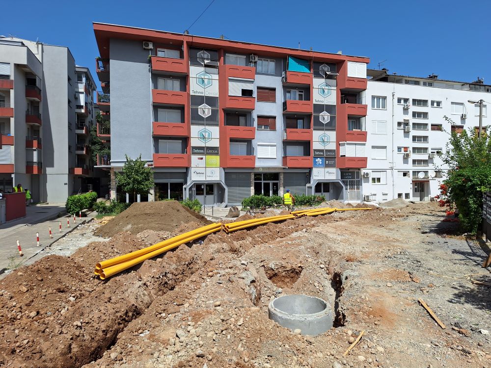U toku radovi u Ulici Đečevića na Draču