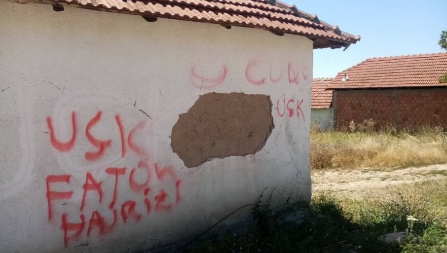 Još jedan incident na Kosmetu: Na kući ispisano ime terorističkog UČK i ime teroriste Fatona Hajrizija