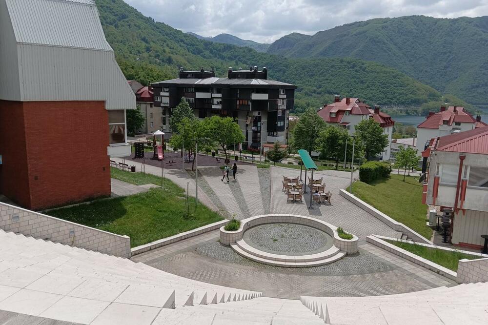 Besplatan prevoz iz Nikšića do Plužina na koncert YU grupe i Legendi