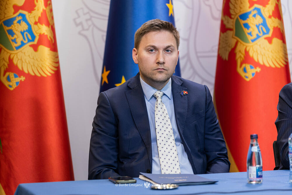 Ministri Šimun i Vuković u posjeti Kancelariji SZO u Barseloni