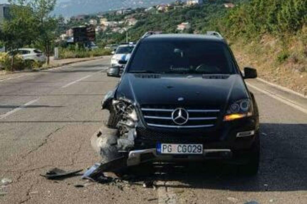 Ministar Đeka izazvao saobraćajnu nezgodu dok je preticao kolonu vozila