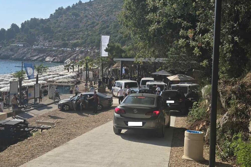 Budva: Ciljane kontrole po plažnim barovima i plažama gdje su bezbjednosno interesantna lica