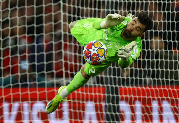 Arsenal otkupio ugovor Davida Raje