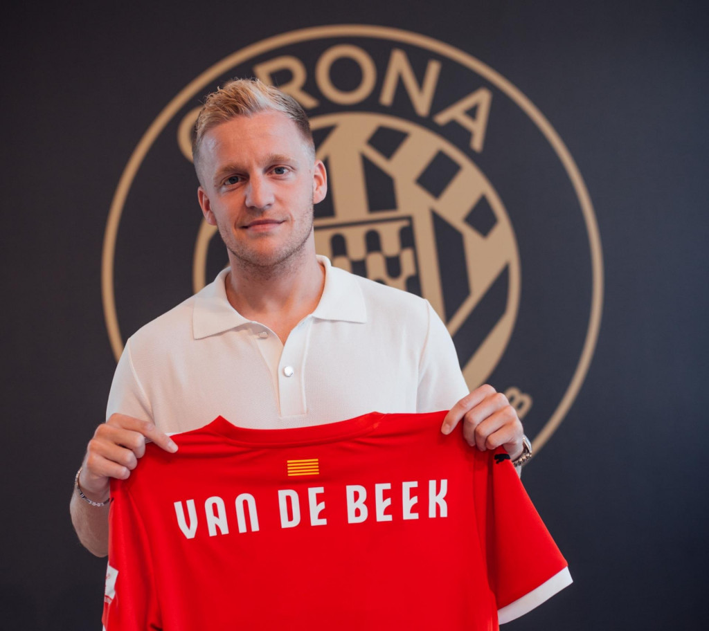 Van de Bek potpisao za Đironu