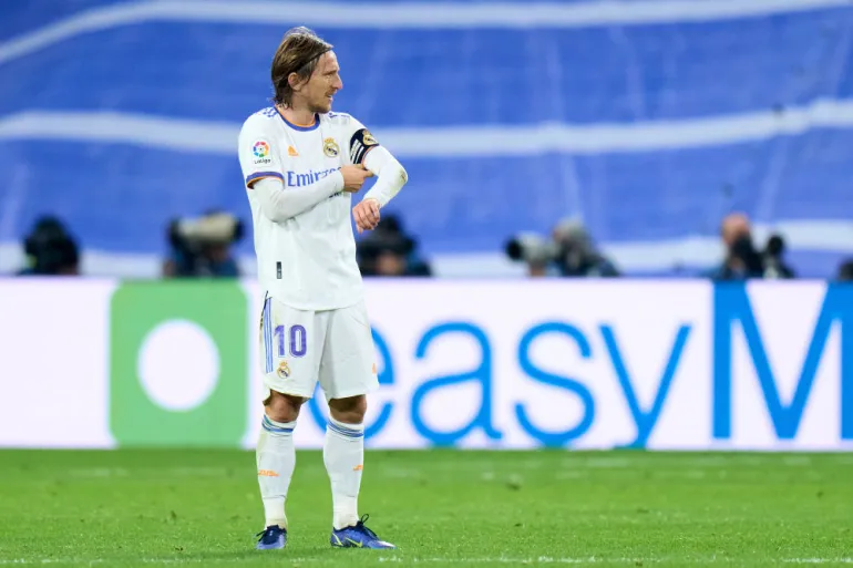 Modrić potpisao novi ugovor sa Realom i dobio kapitensku traku