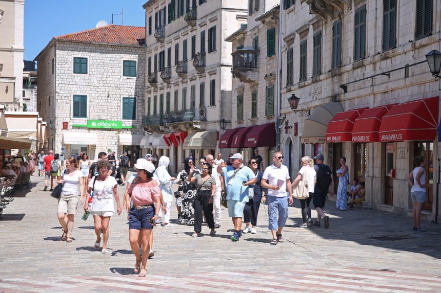 DPS Kotor: Populističko-građevinski lobi u sred sezone