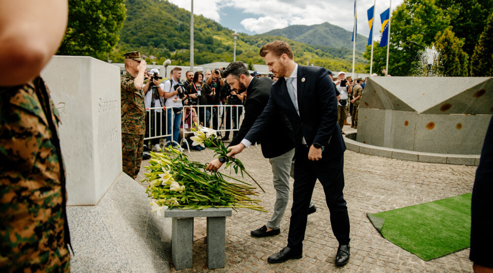 Dukaj: Dužnost svakog čovjeka danas je osuda podržavalaca, negatora i relativizatora genocida