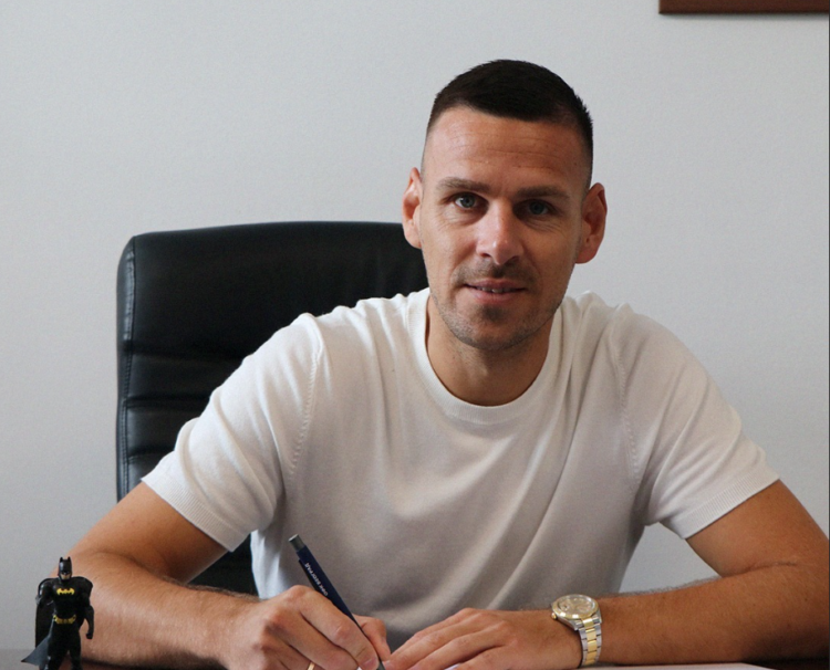 Poslije Ada još jedan bivši fudbaler Zvezde u OFK Beogradu