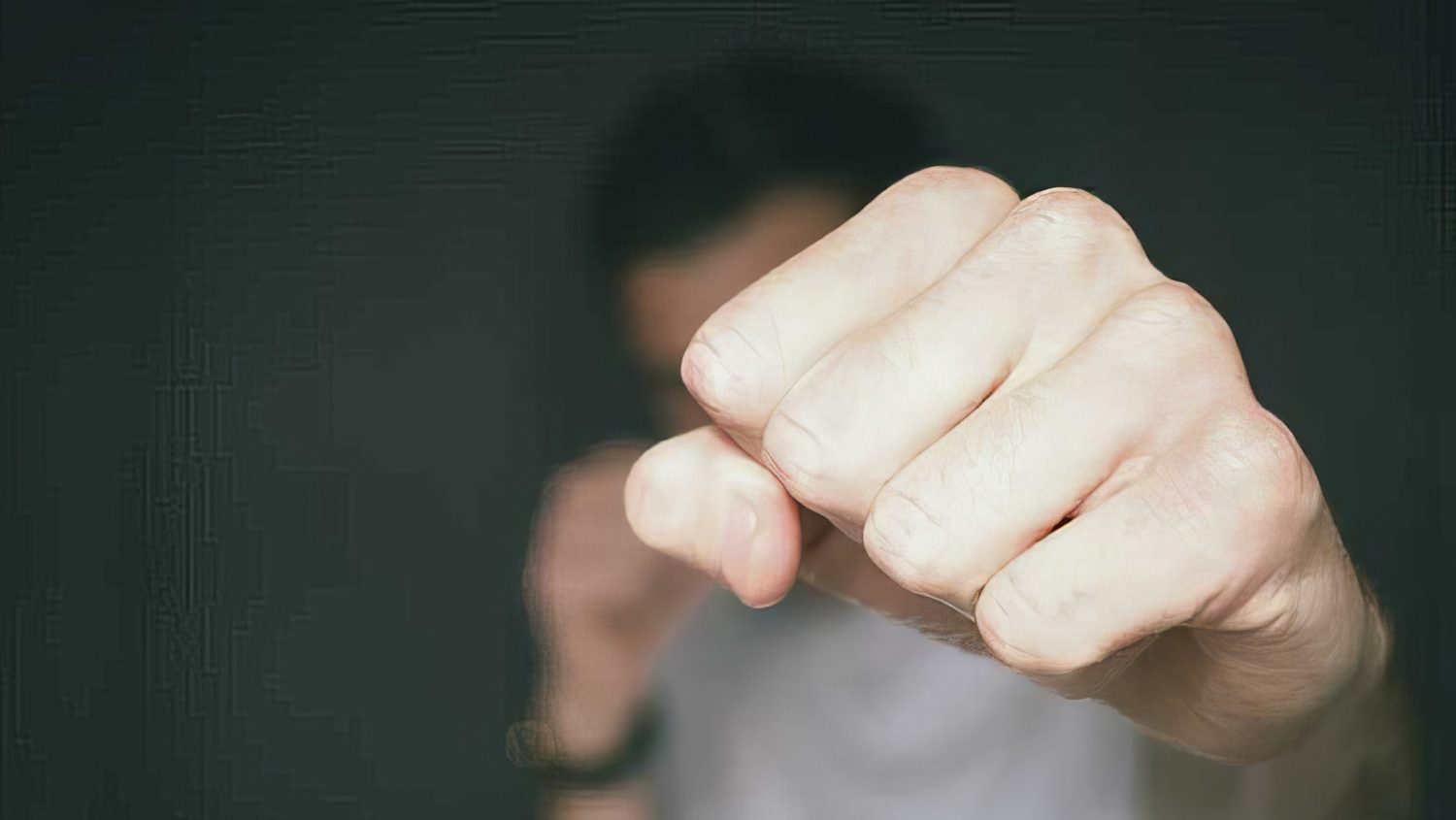 Osumnjičeni partnerki slomio nos, određen mu pritvor do 30 dana!