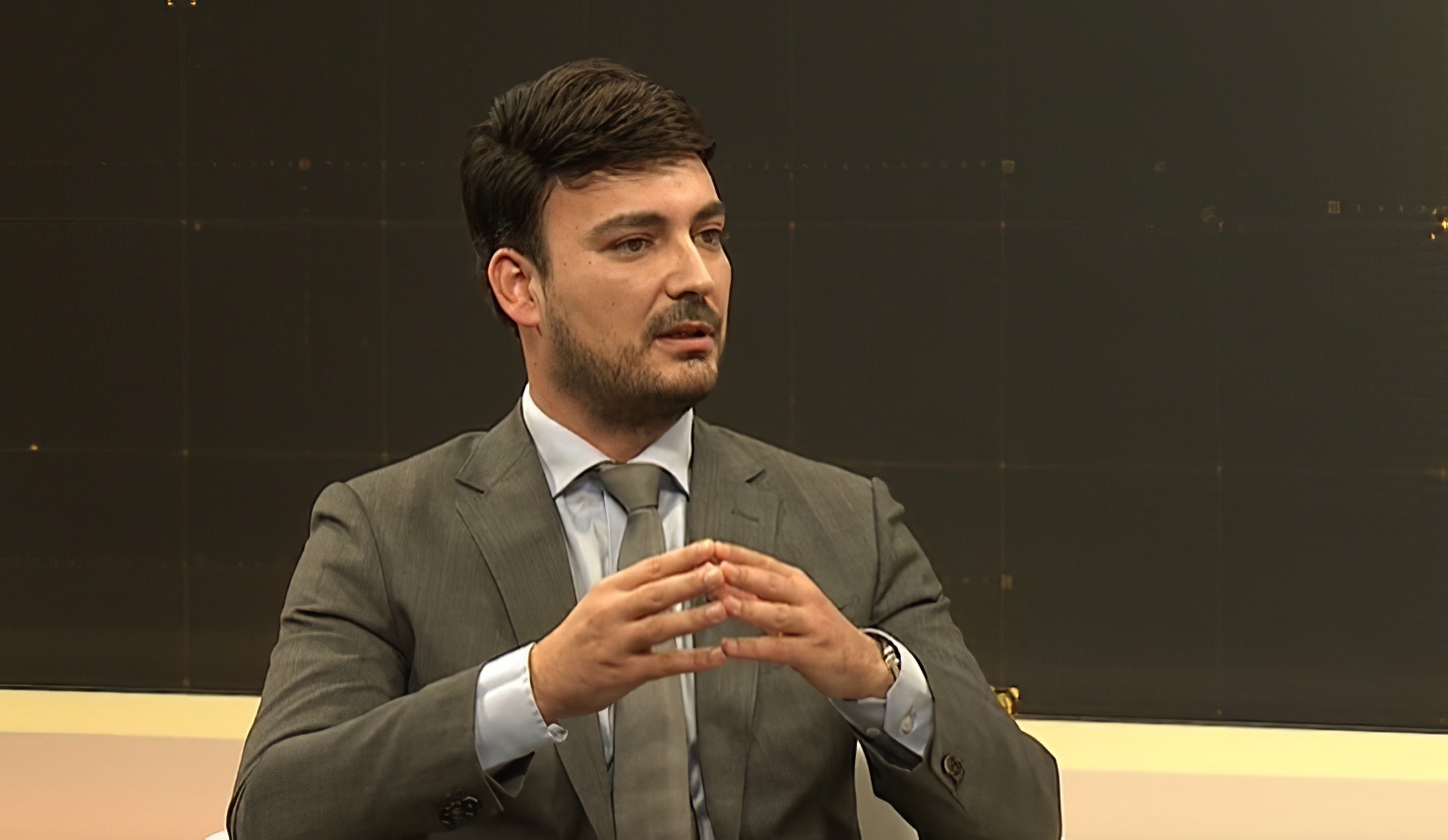 Kuvanje žabe: Sprema li se u Budvi vraćanje DPS-a na vlast kroz manjinsku podršku Nikoli Jovanoviću?