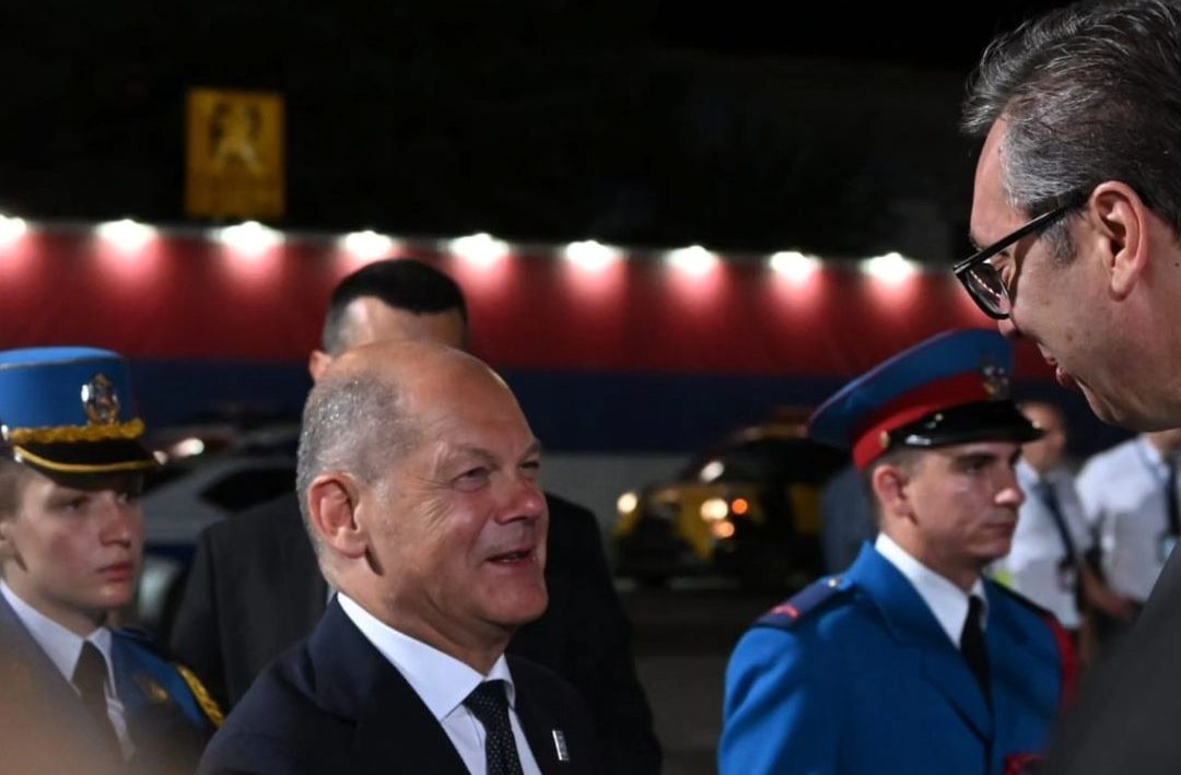 Njemački kancelar Šolc u posjeti Srbiji, dočekao ga predsjednik Vučić