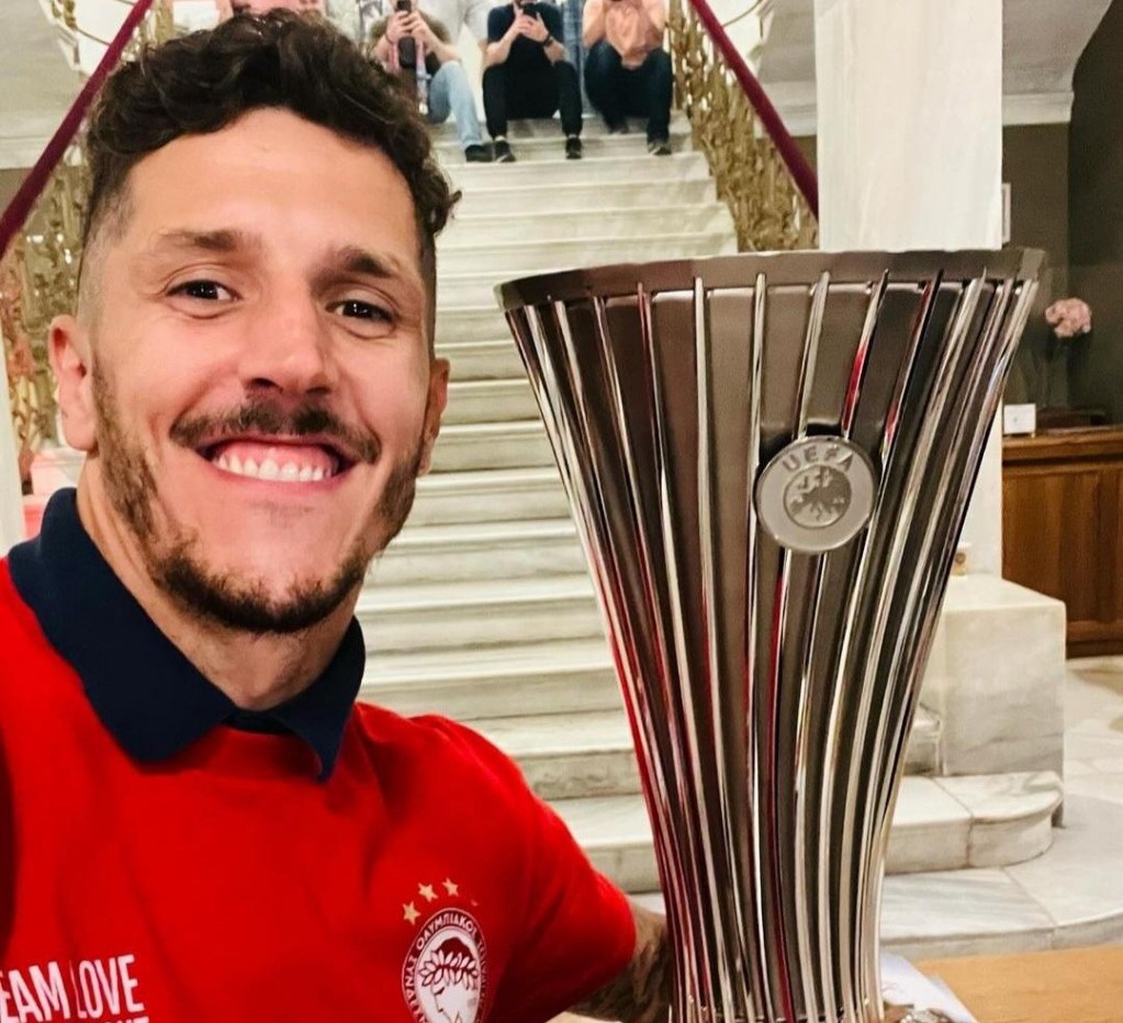 Jovetić se na društvenim mrežama oprostio od Olimpijakosa