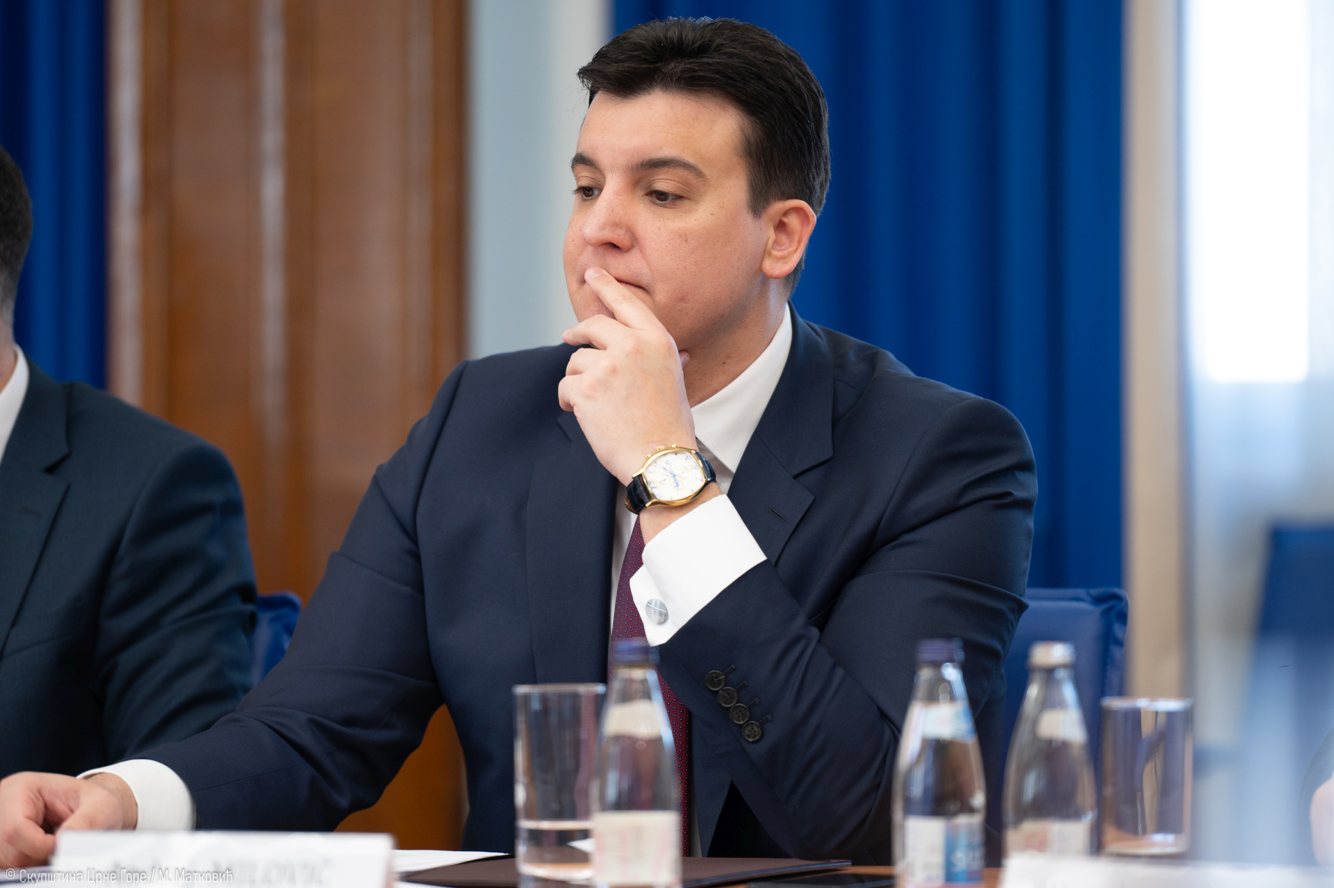 „E’o trče“: Milović tražio od Spajića da se na narednoj sjednici uvrsti rasprava o skraćenju mandata Skupštini