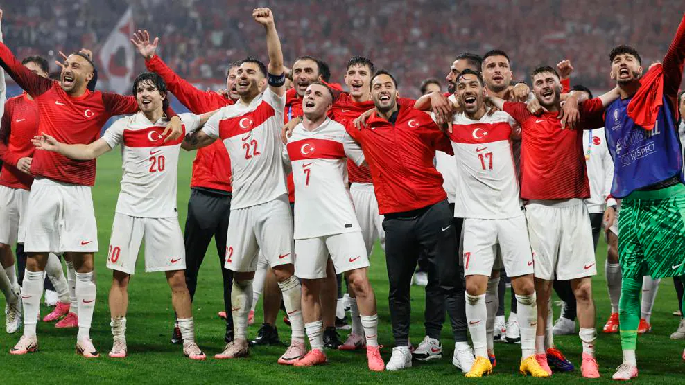 Demiral i golman Gunok odveli Tursku u četvrtfinale