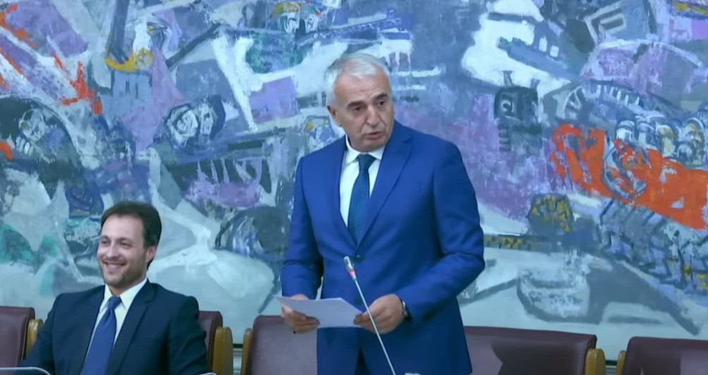 Đurović: Povećanje plata na 800 evra za visokoškolce i 600 evra za srednjoškolce dio koalicionog sporazuma parlamentarne većine