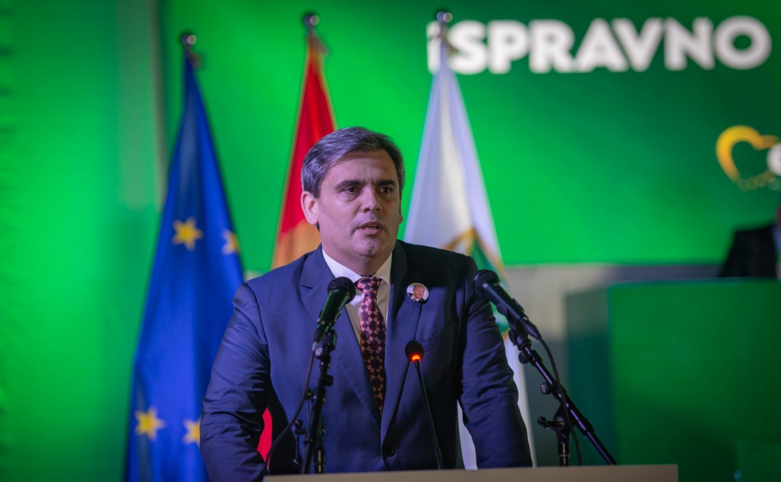 Ervin na potezu: MVP da proglasi personama non grata hrvatske ministre koji su početkom godine širili velikohrvatski nacionalizam i citirali ustaše u sred Boke Kotorske
