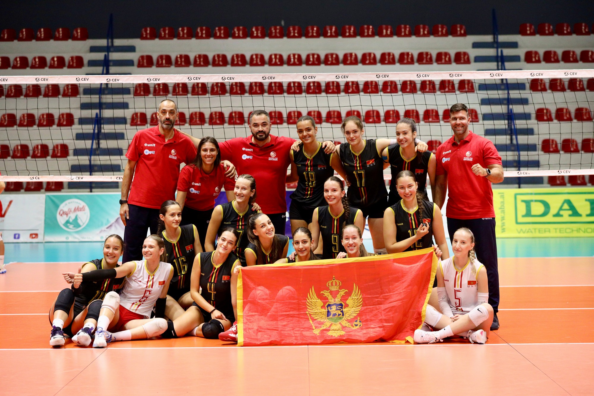 Crnogorske juniorke startovale pobjedom