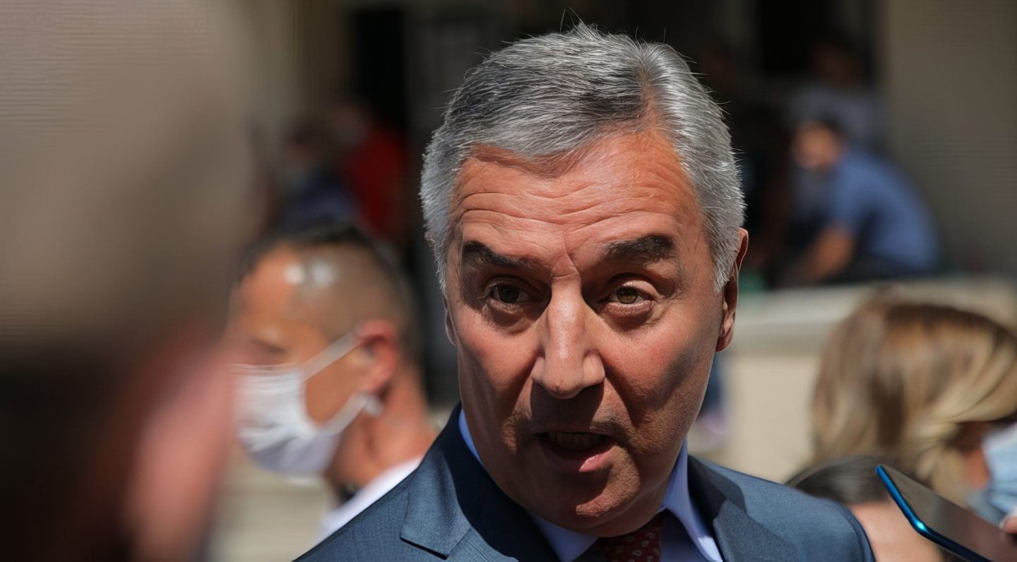 Kad su Kneževiću prijetili ubistvom, onda je to za DPS bilo “podsticanje nepovjerenja u državu”, a kad se Milu prijeti, onda je to atak na državu!