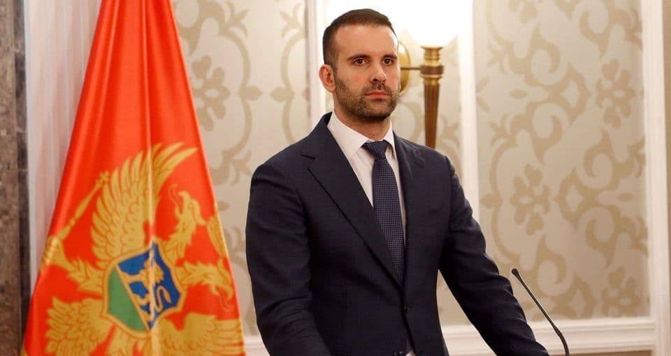 Licemjerstvo DPS-a: Dodvoravali se Spajiću do juče, a sad kad znaju da Srbi ulaze u Vladu krenuli rafalno na njega!