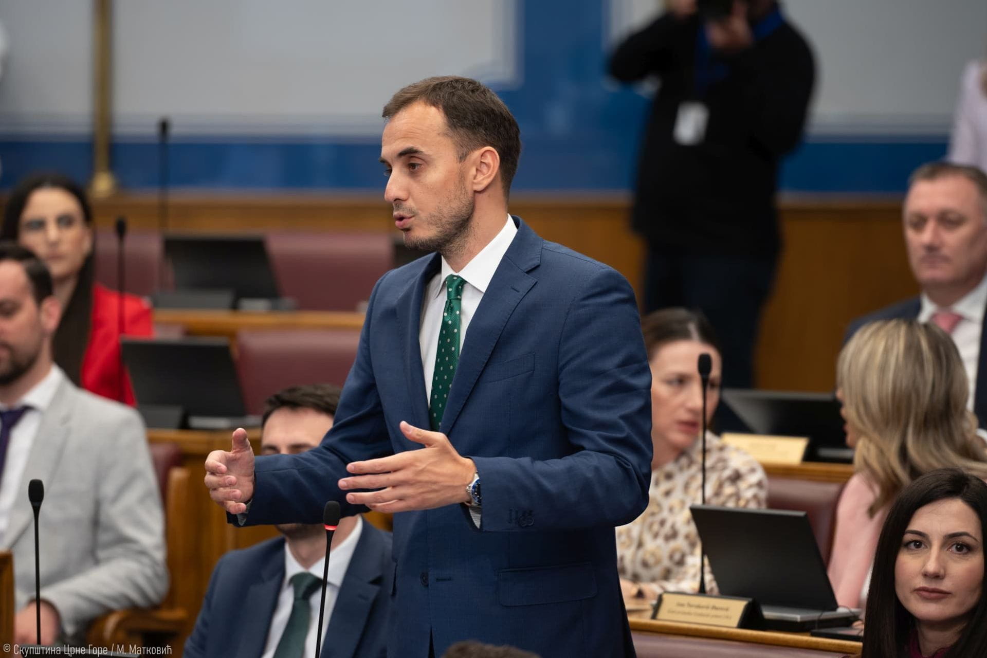 Konatar: Rekonstrukcija Vlade je svečani trenutak, rasprava treba da bude duža
