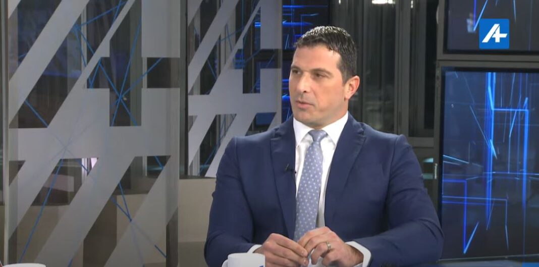 Janović kritikuje putovanja Spajića i Milatovića na olimpijadu: Nekada niste, ali sad navijate, pa barem neka korist od vaših putovanja