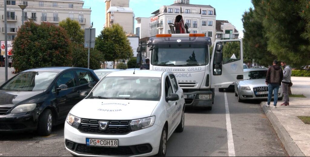 Saobraćajni haos u Podgorici: Voze nepropisno i bezobzirno