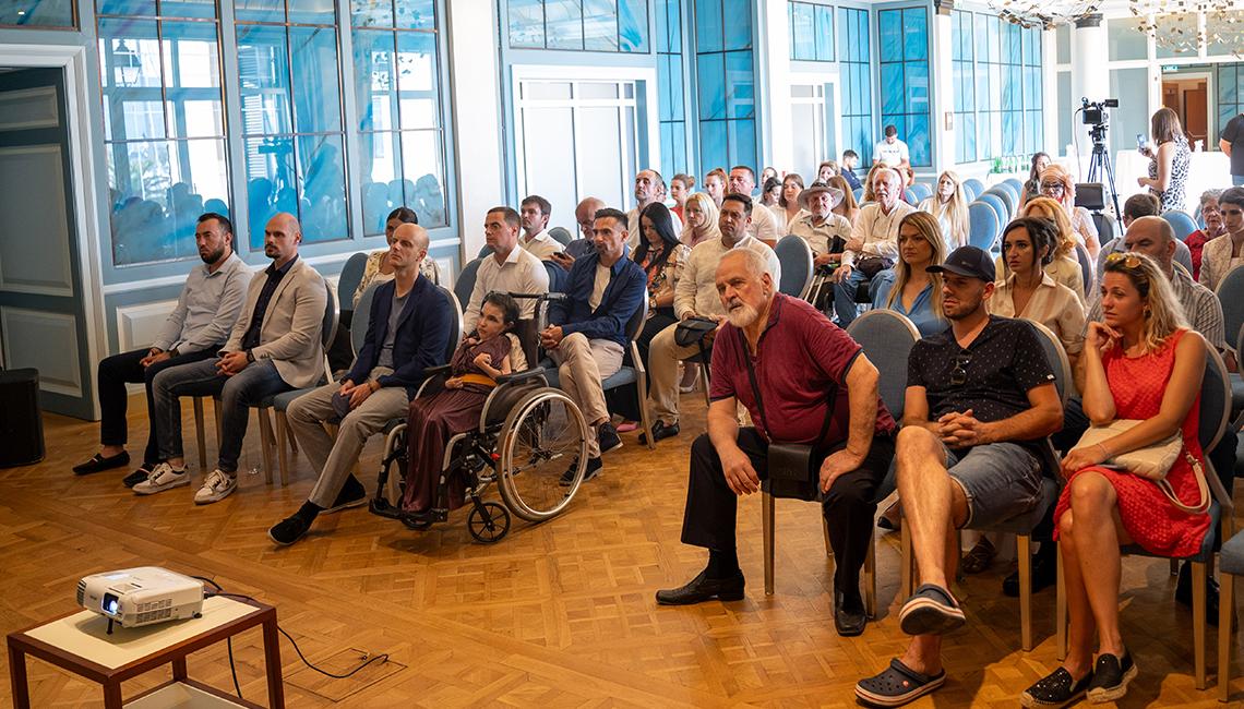 Na donatorskoj večeri za poboljšanje uslova života institucionalizovanih OSI prikupljeno 1.452 eura