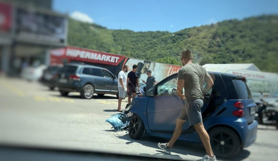 Saobraćajna nezgoda na Jazu, povrijeđena jedna osoba