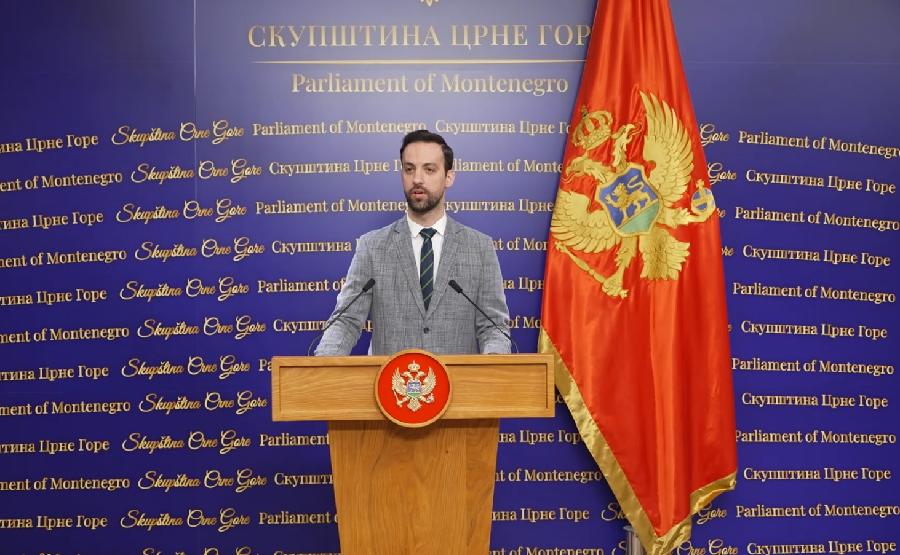 Zirojević Mandiću: Imajte na umu da helikopter na Lovćen ne slijeće