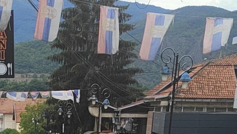 Kurti izaziva novu krizu na sjeveru KiM: Kosovska policija upala u prostorije Pošte Srbije u četiri opštine