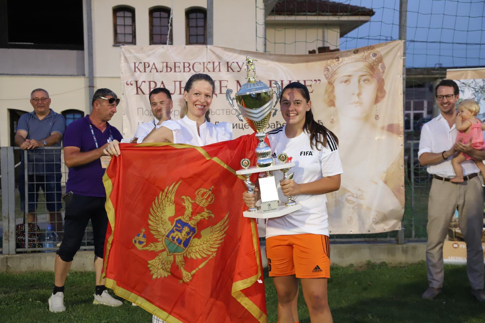 Veliki trofej Kraljevskog kupa „Kraljice Marije“ u fudbalu za devojlčice odlazi u trajno vlasništvo u Podgoricu