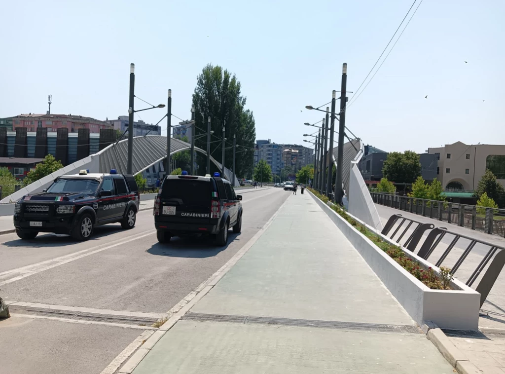 Kosovska Mitrovica: Situacija na mostu na Ibru nepromijenjena