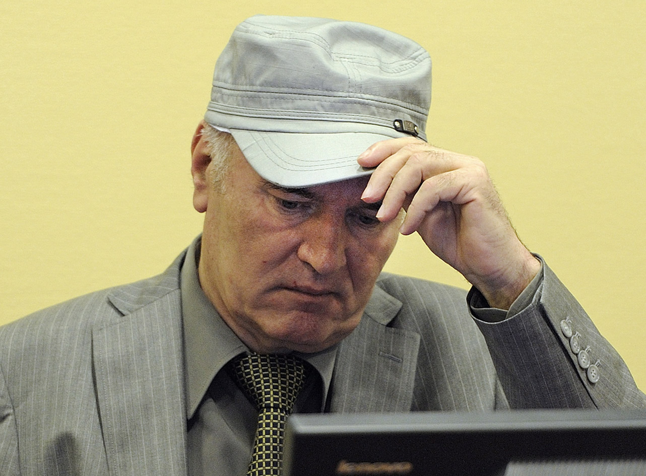 Ratko Mladić teže povrijeđen u Hagu: Hitno prebačen iz pritvora u civilnu bolnicu!
