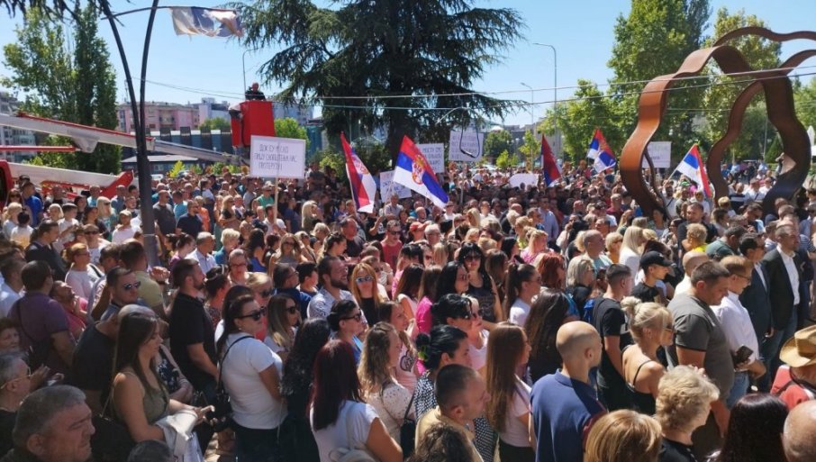 Počeo protest Srba u Kosovskoj Mitrovici (FOTO)