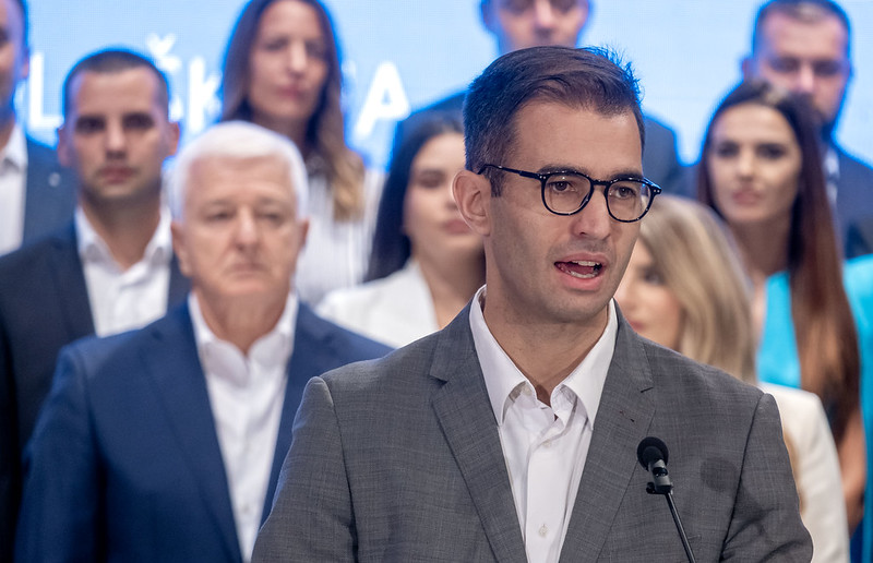 SEP: Odlazeća vlast Podgorice da odmah prestane masovno partijsko zapošljavanje koje je u toku